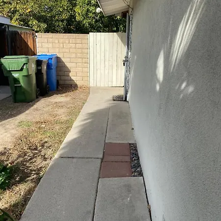 Comfy Cozy Room On Quiet Cul-De-Sac Los Angeles Exterior photo