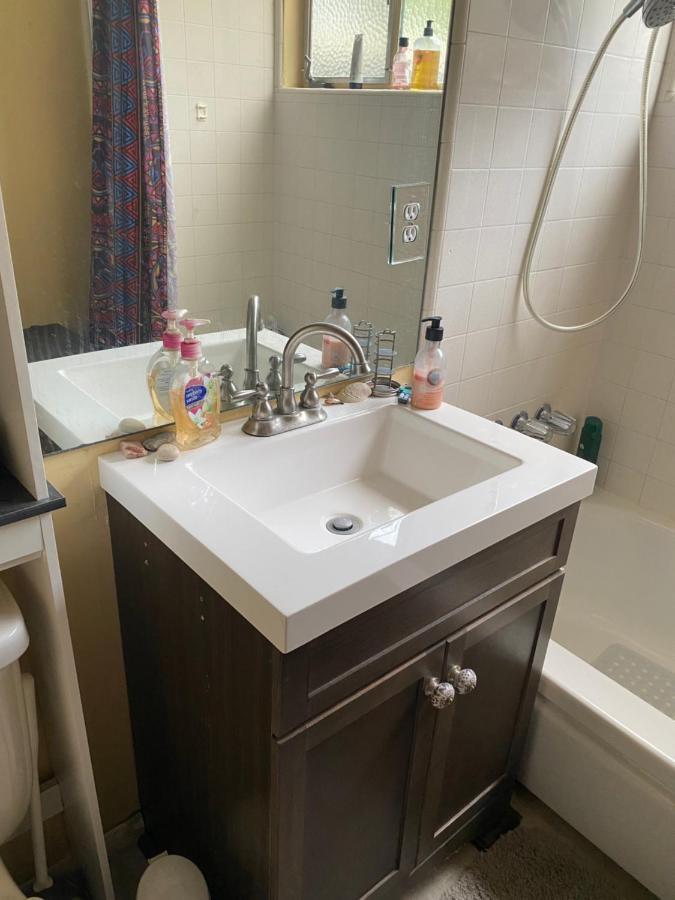Comfy Cozy On Quiet Cul-de-sac Homestay Los Angeles